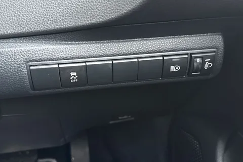 SH72KFR Toyota Corolla 1.8 VVT-h Icon Touring Sports CVT Euro 6 (s/s) 5dr Thumbnail #37