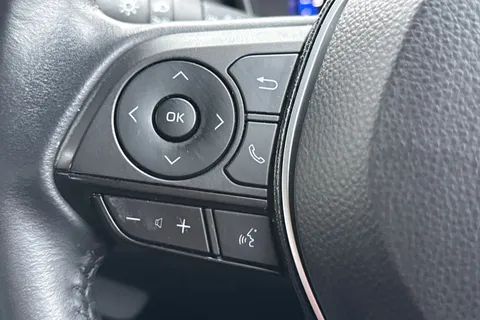 SH72KFR Toyota Corolla 1.8 VVT-h Icon Touring Sports CVT Euro 6 (s/s) 5dr Thumbnail #39