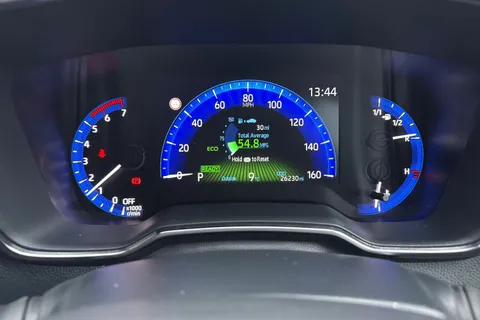 SH72KFR Toyota Corolla 1.8 VVT-h Icon Touring Sports CVT Euro 6 (s/s) 5dr Thumbnail #43