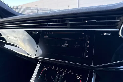  Audi SQ7 4.0 TFSI V8 Black Edition Tiptronic quattro Euro 6 (s/s) 5dr Thumbnail #45