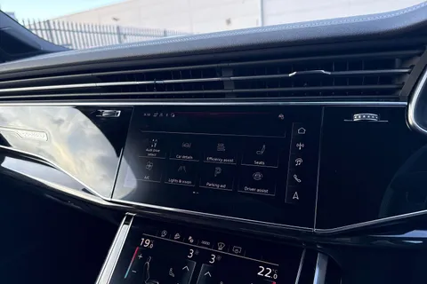  Audi SQ7 4.0 TFSI V8 Black Edition Tiptronic quattro Euro 6 (s/s) 5dr Thumbnail #48