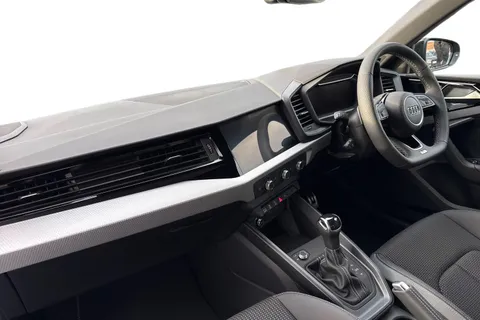  Audi A1 1.5 TFSI 35 Black Edition Sportback S Tronic Euro 6 (s/s) 5dr Thumbnail #15