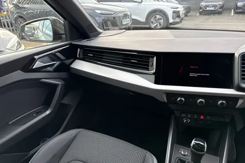  Audi A1 1.5 TFSI 35 Black Edition Sportback S Tronic Euro 6 (s/s) 5dr Thumbnail #20