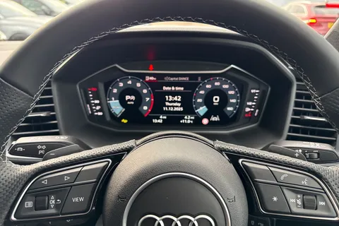  Audi A1 1.5 TFSI 35 Black Edition Sportback S Tronic Euro 6 (s/s) 5dr Thumbnail #32