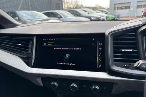  Audi A1 1.5 TFSI 35 Black Edition Sportback S Tronic Euro 6 (s/s) 5dr Thumbnail #39