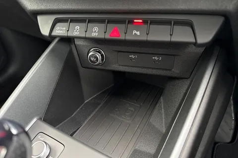  Audi A1 1.5 TFSI 35 Black Edition Sportback S Tronic Euro 6 (s/s) 5dr Thumbnail #45