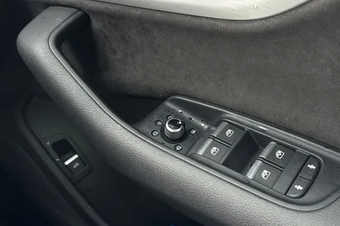 PK69OYV Audi Q7 S line 50 TDI quattro 286 PS tiptronic Thumbnail #39