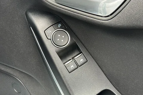 MV19XES Ford Fiesta 1.0T EcoBoost ST-Line Euro 6 (s/s) 5dr Thumbnail #18