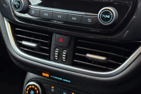 MV19XES Ford Fiesta 1.0T EcoBoost ST-Line Euro 6 (s/s) 5dr Thumbnail #40