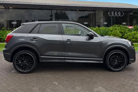BD72UJL Audi Q2 Black Edition 35 TFSI 150 PS 6-speed Thumbnail #4