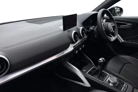 BD72UJL Audi Q2 Black Edition 35 TFSI 150 PS 6-speed Thumbnail #10