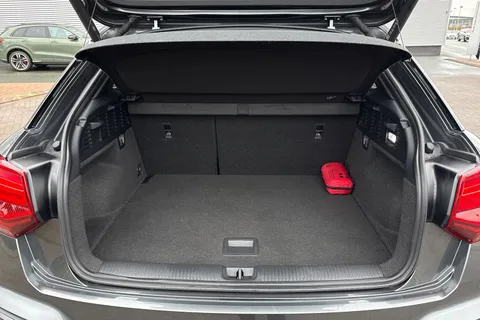 BD72UJL Audi Q2 Black Edition 35 TFSI 150 PS 6-speed Thumbnail #11