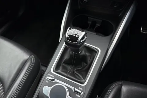 BD72UJL Audi Q2 Black Edition 35 TFSI 150 PS 6-speed Thumbnail #21