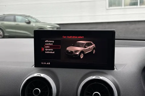 BD72UJL Audi Q2 Black Edition 35 TFSI 150 PS 6-speed Thumbnail #32