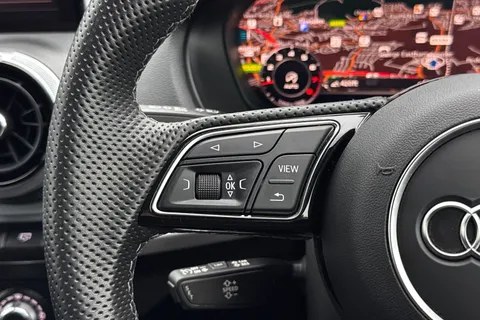 BD72UJL Audi Q2 Black Edition 35 TFSI 150 PS 6-speed Thumbnail #39