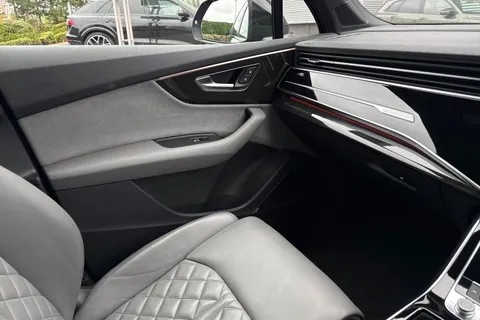 MP73XNV Audi SQ7 Black Edition TFSI 507 PS tiptronic Thumbnail #20