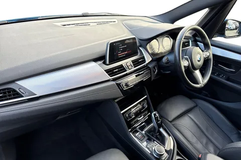 LL70TFV BMW 2 Series Gran Tourer 2.0 220i GPF M Sport DCT Euro 6 (s/s) 5dr Thumbnail #9