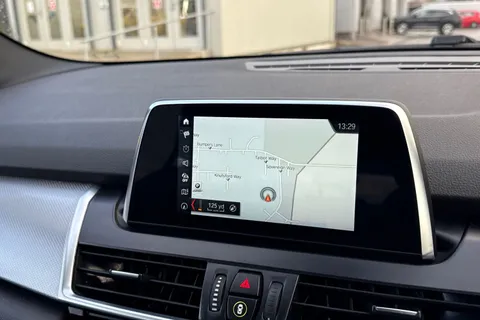 LL70TFV BMW 2 Series Gran Tourer 2.0 220i GPF M Sport DCT Euro 6 (s/s) 5dr Thumbnail #12