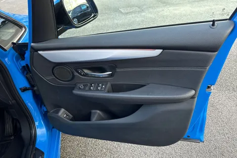 LL70TFV BMW 2 Series Gran Tourer 2.0 220i GPF M Sport DCT Euro 6 (s/s) 5dr Thumbnail #18