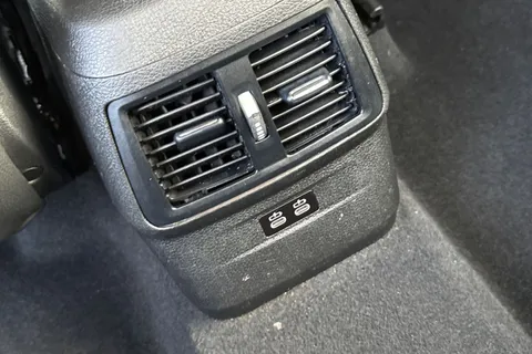 LL70TFV BMW 2 Series Gran Tourer 2.0 220i GPF M Sport DCT Euro 6 (s/s) 5dr Thumbnail #39