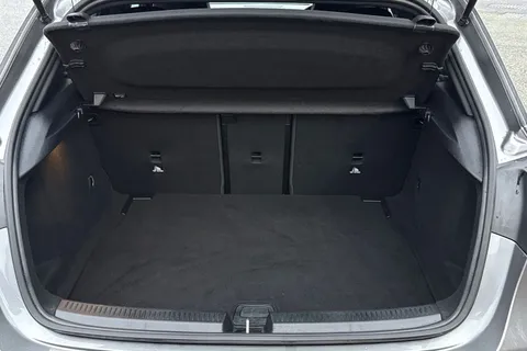 NG24SKN Mercedes-Benz A Class 1.3 A180h MHEV AMG Line (Premium) 7G-DCT Euro 6 (s/s) 5dr Thumbnail #7