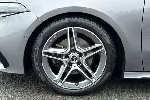 NG24SKN Mercedes-Benz A Class 1.3 A180h MHEV AMG Line (Premium) 7G-DCT Euro 6 (s/s) 5dr Thumbnail #13