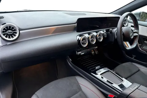 NG24SKN Mercedes-Benz A Class 1.3 A180h MHEV AMG Line (Premium) 7G-DCT Euro 6 (s/s) 5dr Thumbnail #15