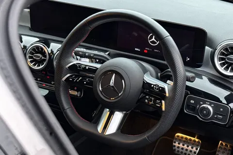 NG24SKN Mercedes-Benz A Class 1.3 A180h MHEV AMG Line (Premium) 7G-DCT Euro 6 (s/s) 5dr Thumbnail #34