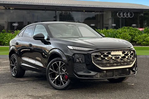  Audi Q3 1.5 e-hybrid Launch Edition Plus Sportback S Tronic Euro 6 (s/s) 5dr 26kWh Thumbnail #2