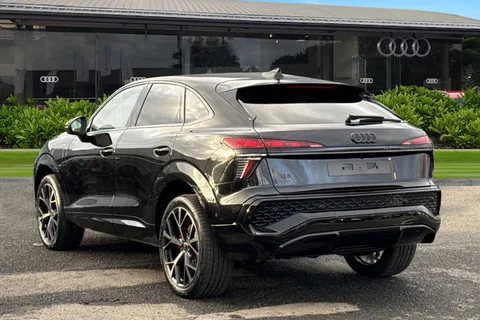  Audi Q3 1.5 e-hybrid Launch Edition Plus Sportback S Tronic Euro 6 (s/s) 5dr 26kWh Thumbnail #3