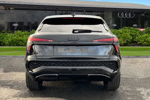  Audi Q3 1.5 e-hybrid Launch Edition Plus Sportback S Tronic Euro 6 (s/s) 5dr 26kWh Thumbnail #5