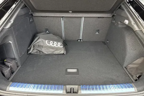  Audi Q3 1.5 e-hybrid Launch Edition Plus Sportback S Tronic Euro 6 (s/s) 5dr 26kWh Thumbnail #7