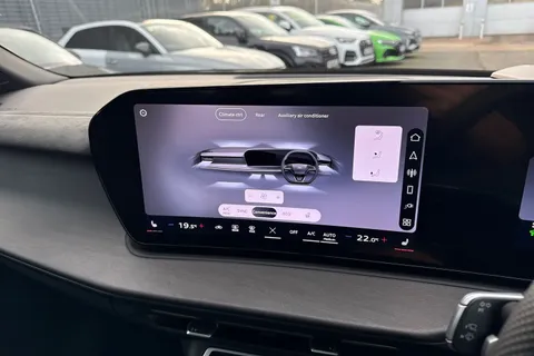  Audi Q3 1.5 e-hybrid Launch Edition Plus Sportback S Tronic Euro 6 (s/s) 5dr 26kWh Thumbnail #22