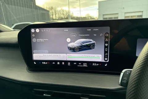  Audi Q3 1.5 e-hybrid Launch Edition Plus Sportback S Tronic Euro 6 (s/s) 5dr 26kWh Thumbnail #43