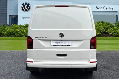 PK74OAO Volkswagen Transporter T30 Panel van Highline SWB 204 PS 2.0 TDI 7sp DSG Thumbnail #4