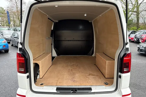 PK74OAO Volkswagen Transporter T30 Panel van Highline SWB 204 PS 2.0 TDI 7sp DSG Thumbnail #7