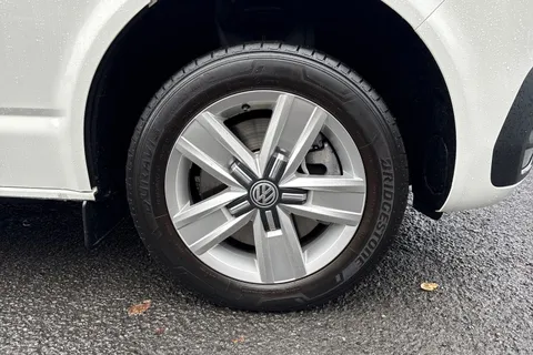 PK74OAO Volkswagen Transporter T30 Panel van Highline SWB 204 PS 2.0 TDI 7sp DSG Thumbnail #10