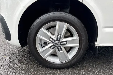 PK74OAO Volkswagen Transporter T30 Panel van Highline SWB 204 PS 2.0 TDI 7sp DSG Thumbnail #13