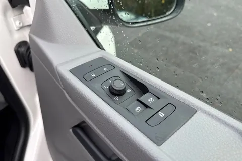 PK74ODT Volkswagen Transporter T32 Kombi Highline SWB 150 PS 2.0 TDI 6sp Manual Thumbnail #21