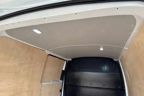 PK74OAO Volkswagen Transporter T30 Panel van Highline SWB 204 PS 2.0 TDI 7sp DSG Thumbnail #30