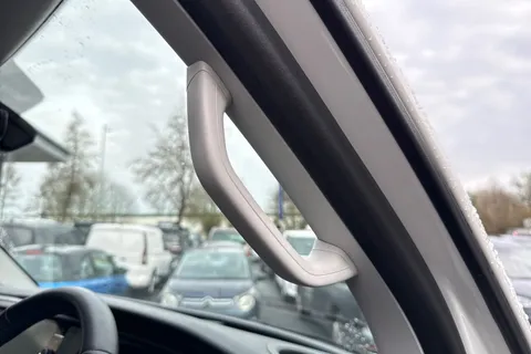 PK74OAO Volkswagen Transporter T30 Panel van Highline SWB 204 PS 2.0 TDI 7sp DSG Thumbnail #32