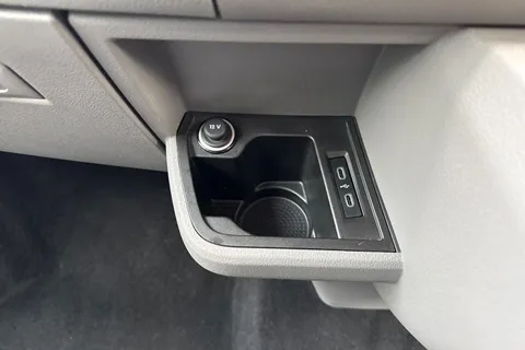 PK74ODT Volkswagen Transporter T32 Kombi Highline SWB 150 PS 2.0 TDI 6sp Manual Thumbnail #37