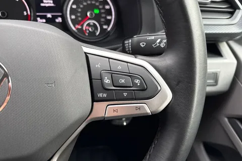 PK74OAO Volkswagen Transporter T30 Panel van Highline SWB 204 PS 2.0 TDI 7sp DSG Thumbnail #37