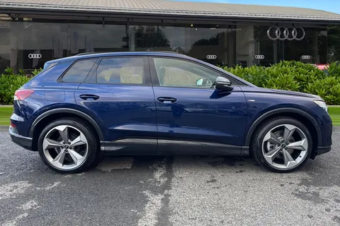  Audi Q4 e-tron 45 Black Edition Auto 5dr 82kWh Thumbnail #4