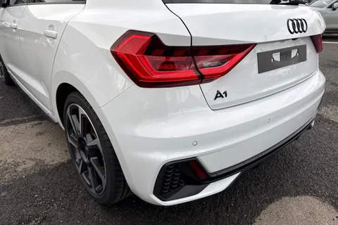  Audi A1 1.0 TFSI 30 Black Edition Sportback S Tronic Euro 6 (s/s) 5dr Thumbnail #8