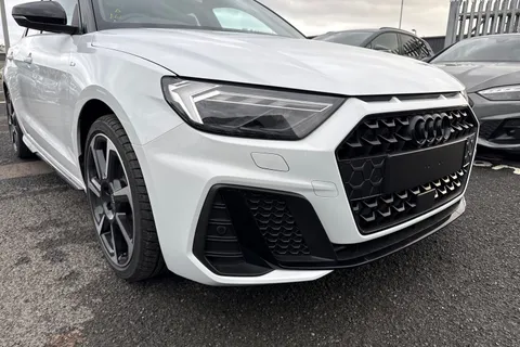  Audi A1 1.0 TFSI 30 Black Edition Sportback S Tronic Euro 6 (s/s) 5dr Thumbnail #9