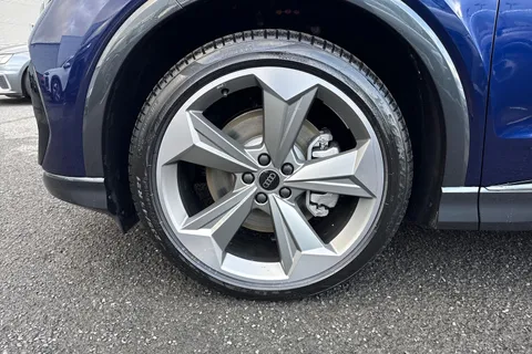  Audi Q4 e-tron 45 Black Edition Auto 5dr 82kWh Thumbnail #10