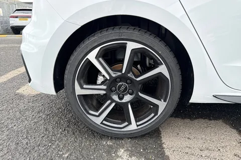  Audi A1 1.0 TFSI 30 Black Edition Sportback S Tronic Euro 6 (s/s) 5dr Thumbnail #12