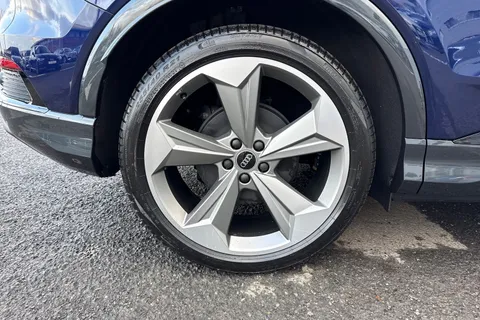  Audi Q4 e-tron 45 Black Edition Auto 5dr 82kWh Thumbnail #12