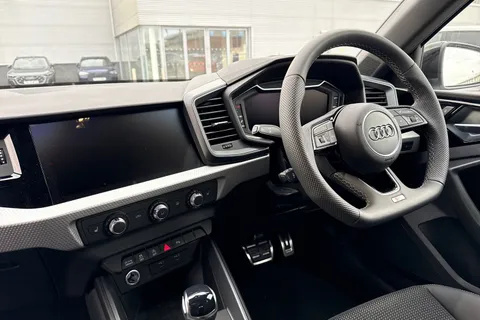  Audi A1 1.0 TFSI 30 Black Edition Sportback S Tronic Euro 6 (s/s) 5dr Thumbnail #18